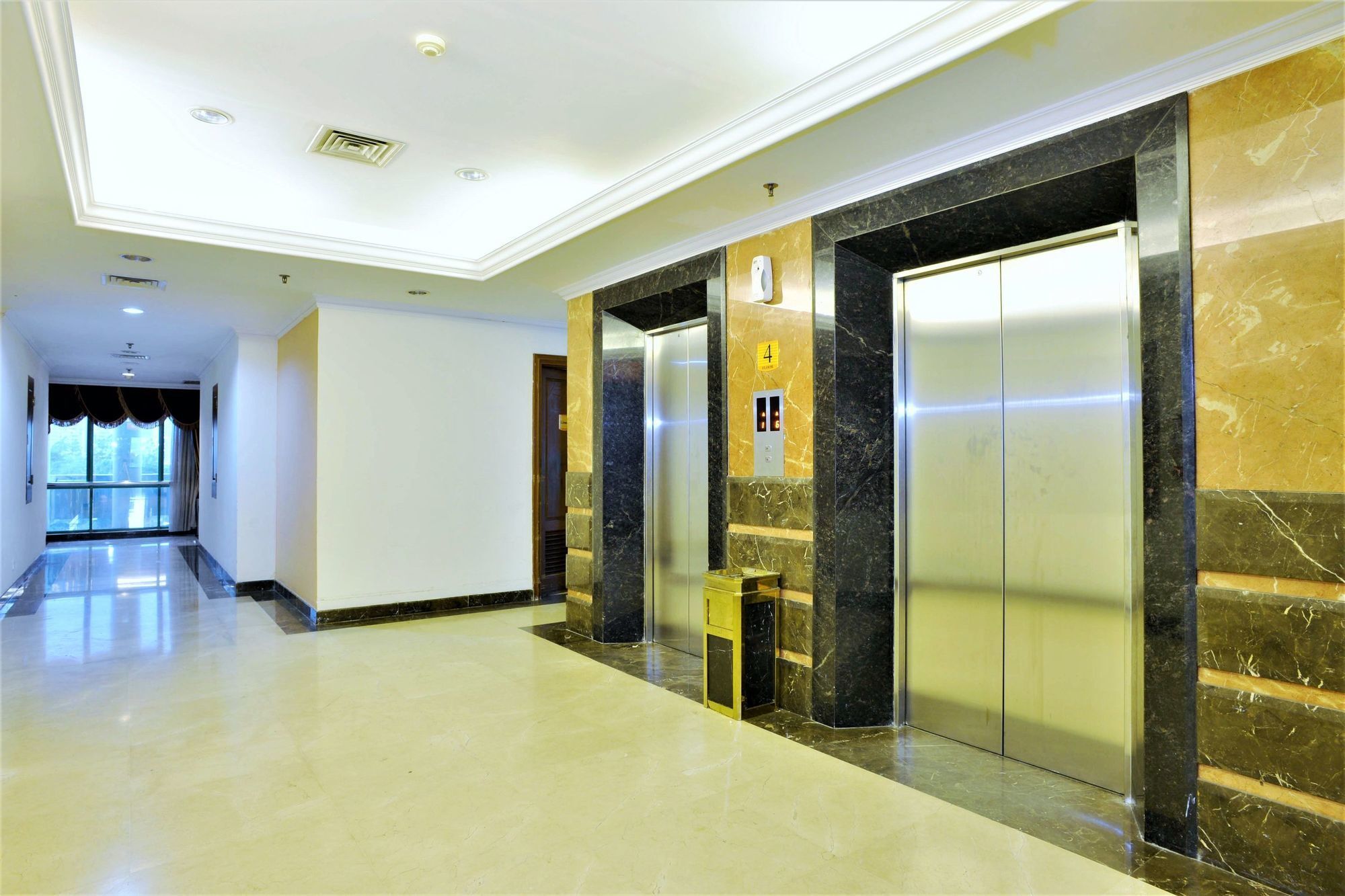 Zen Premium Near Grand Indonesia Mall Jacarta Exterior foto